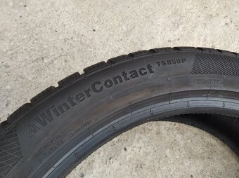Prodám zánovní zimní pneu Continental 235/45 R20 - 6