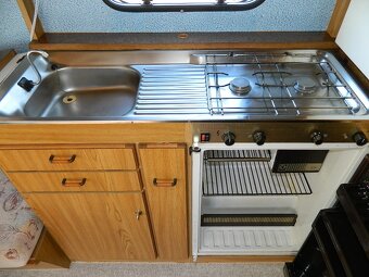 Dvouosý karavan Wilk Stern de luxe - 6