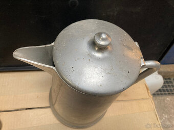 Konvice na vodu hlníková stará bytelná - 6