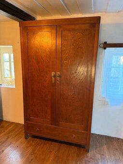Stará masivní šatní skříň – původní stav, chalupa / vintage - 6