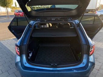 TOYOTA COROLLA 1.8 HYBRID - 6