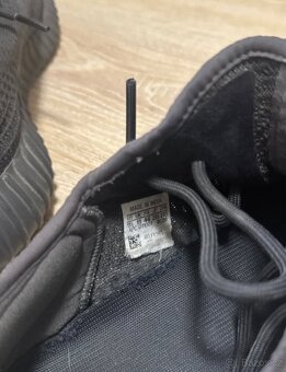 YEEZY 350 V2 - Cinder - 6