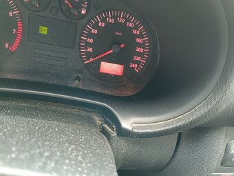 Seat Leon 1.6i 77 kW - 6