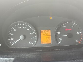 Mercedes-Benz 906 - 6