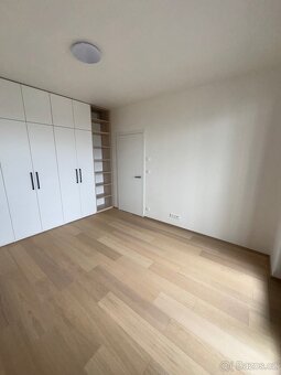 Pronájem bytu 2+55 v Praze - ul. V třešňovce - 6