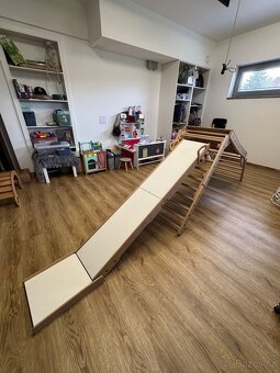 Dřevěná multifunkční prolézačka FABER se skluzavkou - 6