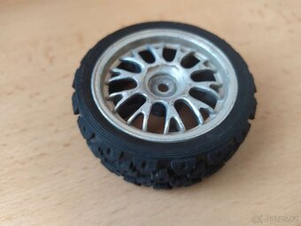 Různá kola na RC modely 1:10 - 6