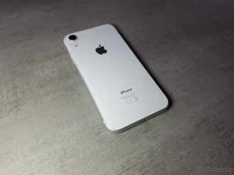 iPhone XR 64gb white, baterie 85% - 6