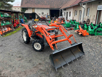 Kubota GL 240 D , 4x4 s originálním čelním nakladačem - 6