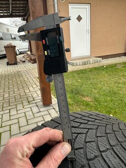 Bridgestone Blizzak LM005 235/50 R19 - 6