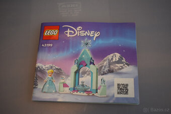 Lego Disney 43199 Elsa a zámecké nádvoří - 6