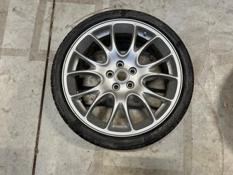 Ferrari kola R20 - 6