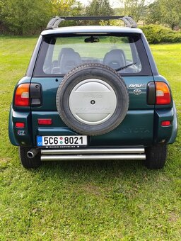 Toyota RAV4 2,0 - 6