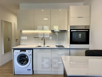 Pronájem byty 1+kk, 30 m2 - Zlín, ev.č. N07970 - 6