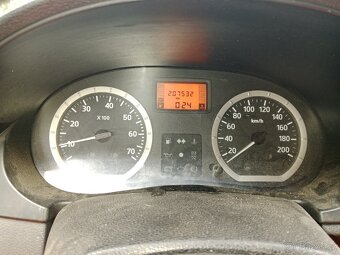 Dacia Logan - 6
