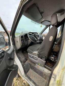 Ford transit 2,4 d - 6