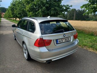 BMW e91 320d 2010 XDRIVE 135 kw - 6