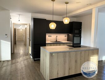 Pronájem rodinného domu 165 m², pozemky 915 m², Zbuzany - 6