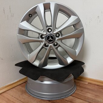 MERCEDES/VW/ŠKODA 5x112 R17 ET48,5 7J 66,6mm+TPMS - 6