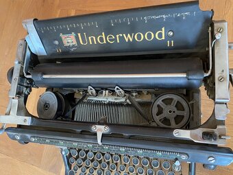 psací stroj Underwood - 6