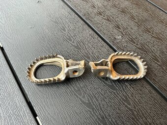 Titanové stupačky SCAR - 6