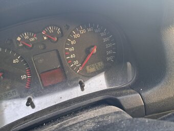 Volkswagen Golf 4 1.9 74 kw - 6