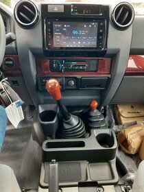 LAND CRUISER 79 VDJ , 4,5 V8 TD, Pick Up,200PS,MAX.Vybava - 6