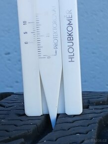 Zimní pneu Nokian 215/60/17C vzorek 7mm - 6