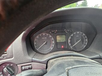 Octavia 2 sedan 2.0tdi 103kw - 6