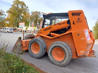 Locust L 1203 smykový nakladač - 6