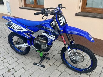 YAMAHA YZ 450 F - 6