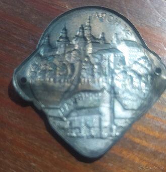 Kovové přívěsky, odznak a turistická známka - 6