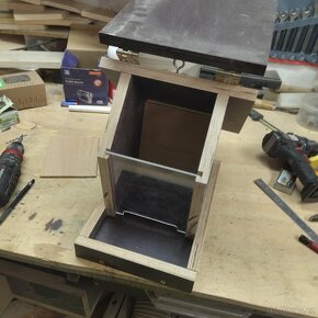 Krmítko se zásobníkem - 6