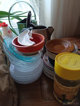 Misky, talíře, tácky aj. - 6