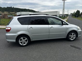 TOYOTA AVENSIS VERSO 2.0 110kW - 6