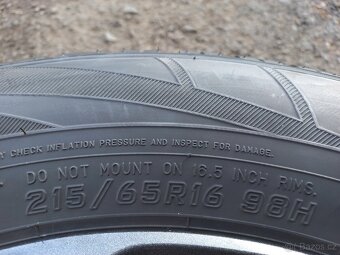 Prodám sadu Orig ALU kol Mazda 215/65R16 zimní - 6