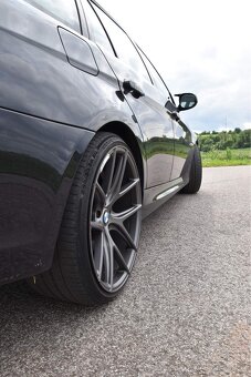 BMW 330d LCI M-paket | Logic7 | panorama | servis - 6