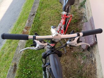 Prodám horské kolo MAXBIKE 26" velikost rámu 17" stav pěkn - 6