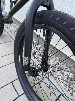BMX kolo Flybikes Electron 21” RHD Flat Black - 6