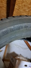 Pneu zimní 215/ 45 /16 - 6