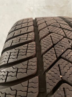 Original zimni Volvo V60 S60 r19 + Pirelli 235/40/19 95% - 6