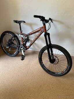 KONA STINKY. Garbanzo  - freeride/ Dh - 6