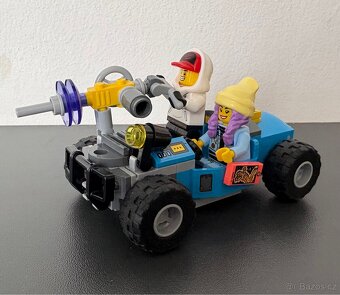 LEGO Hidden Side 70422 Útok na stánek s krevetami - 6