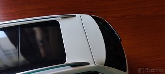 Škoda Octavia III Scout 1:18 - 6