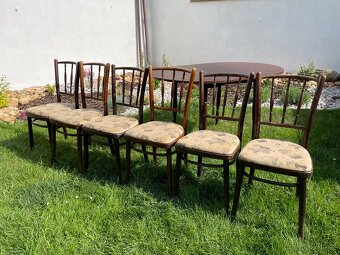 Dřevěný rozkládací stůl a židle - 6