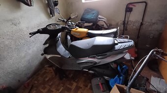 Benelli Velvet 125 - 6