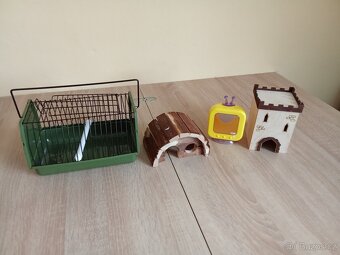 Dobrý den prodám domečky pro křečky a přepravku na ptáčky a - 6