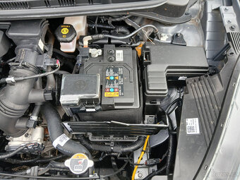 Hyundai i10, jen 5900Km STAV NOVÉHO - 6
