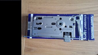 Bezpečnostní kování, zámek, kukátko - 6