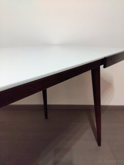 Konferenční stolek Jiroutek - 6